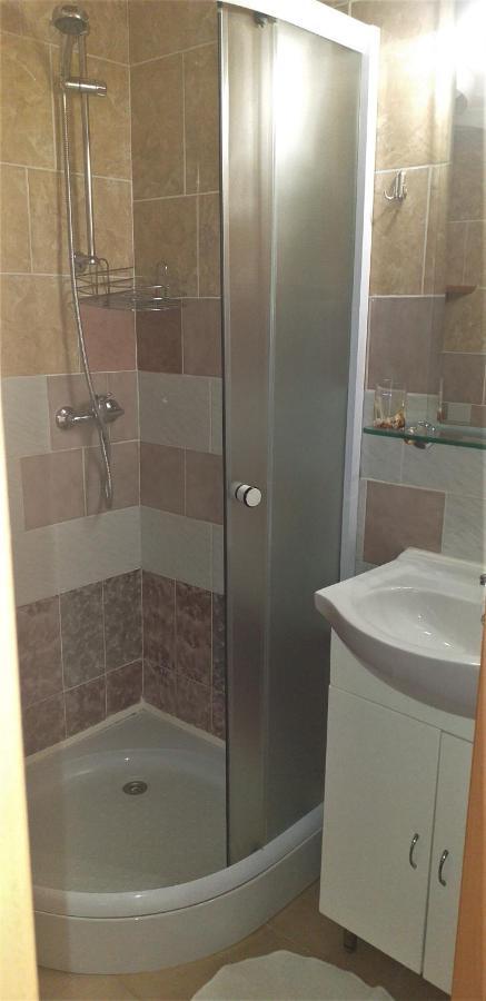 Apartment Beautiful Crni Kal Екстер'єр фото