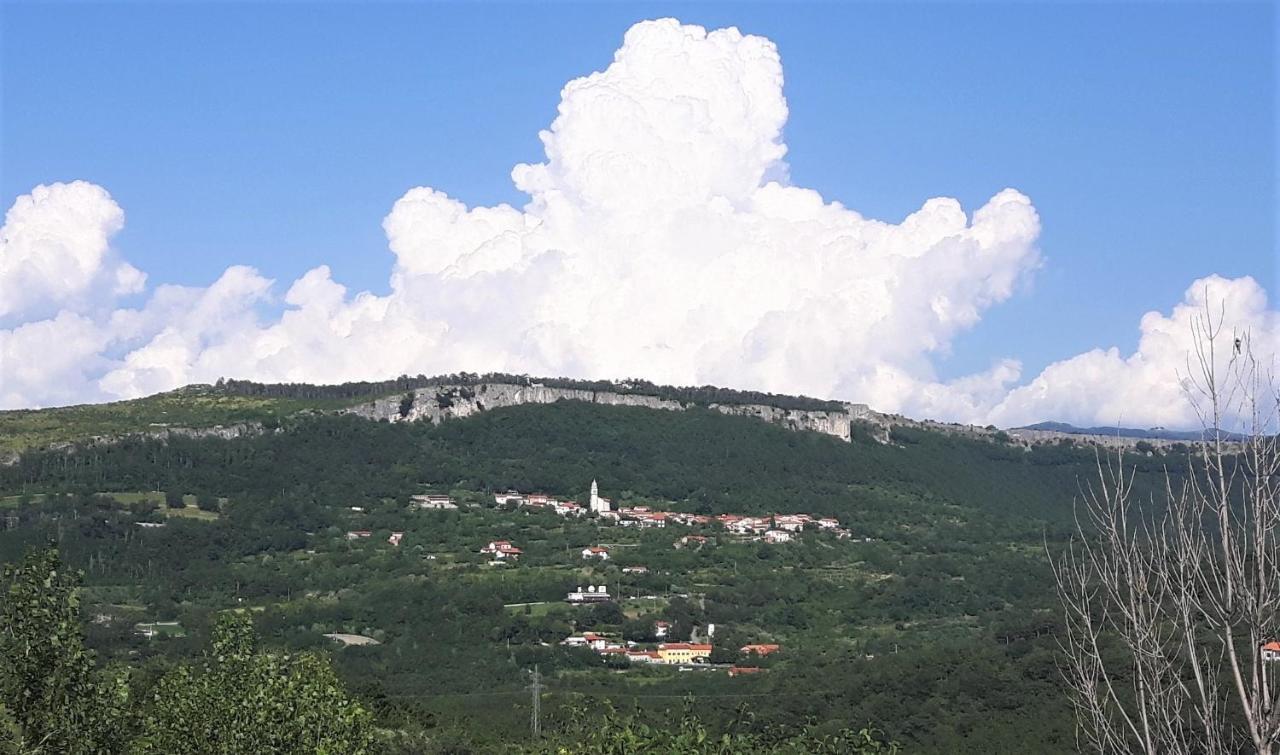 Apartment Beautiful Crni Kal Екстер'єр фото