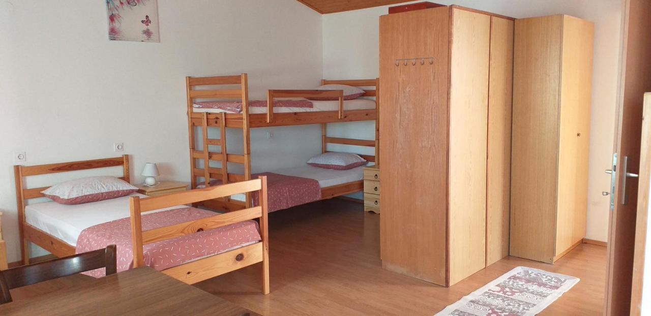 Apartment Beautiful Crni Kal Екстер'єр фото