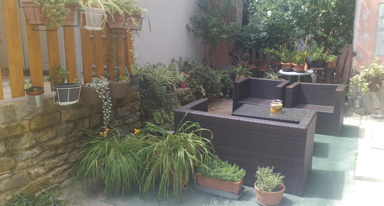 Apartment Beautiful Crni Kal Екстер'єр фото